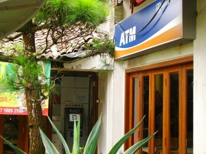 atm-bri-taman-matahari