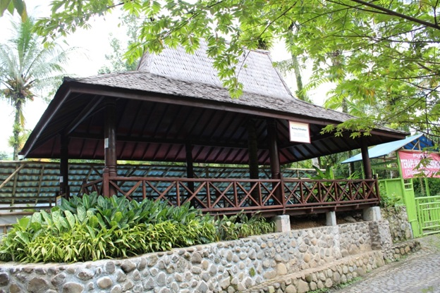 saung-cilember